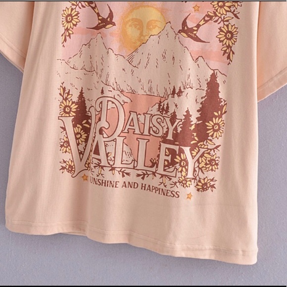 Daisy Valley Sunshine & Happiness Tee - Picture 11 of 13